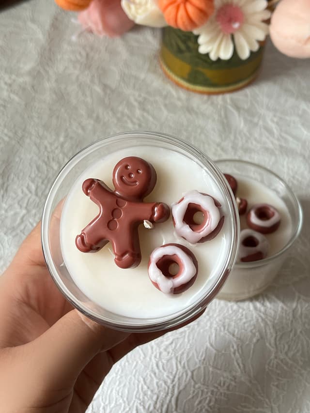 Gingerbread and donut candle